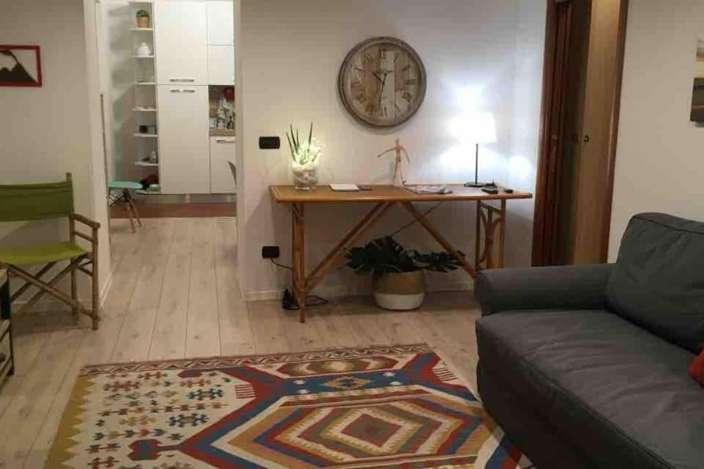 شقة Casa Via Toledo. Centralissima E Vicina Al Porto نابولي المظهر الخارجي الصورة