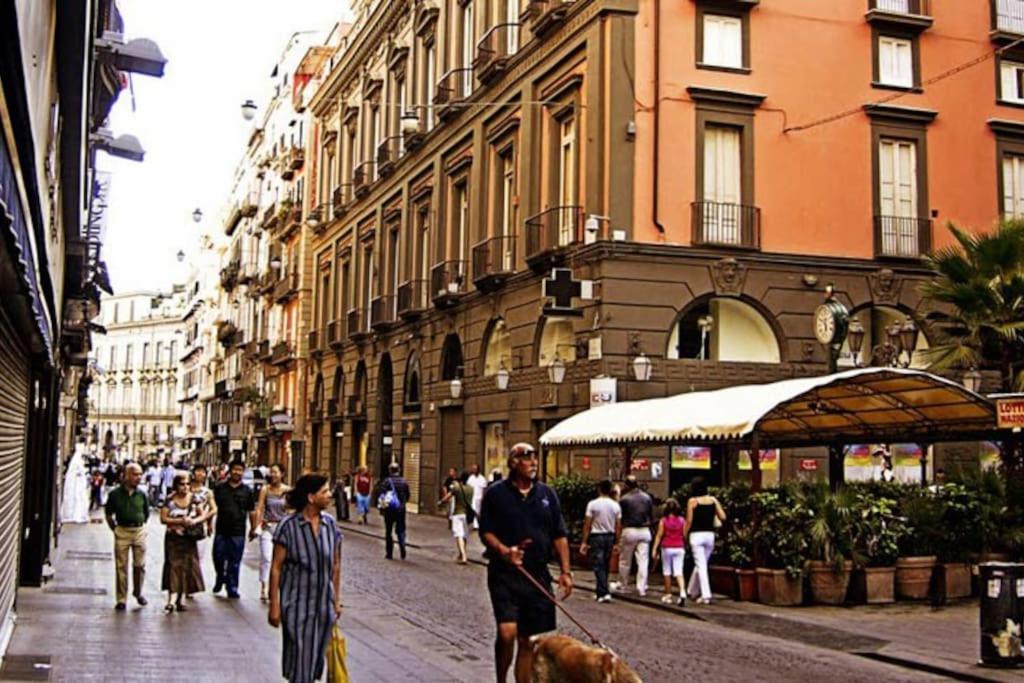 شقة Casa Via Toledo. Centralissima E Vicina Al Porto نابولي المظهر الخارجي الصورة