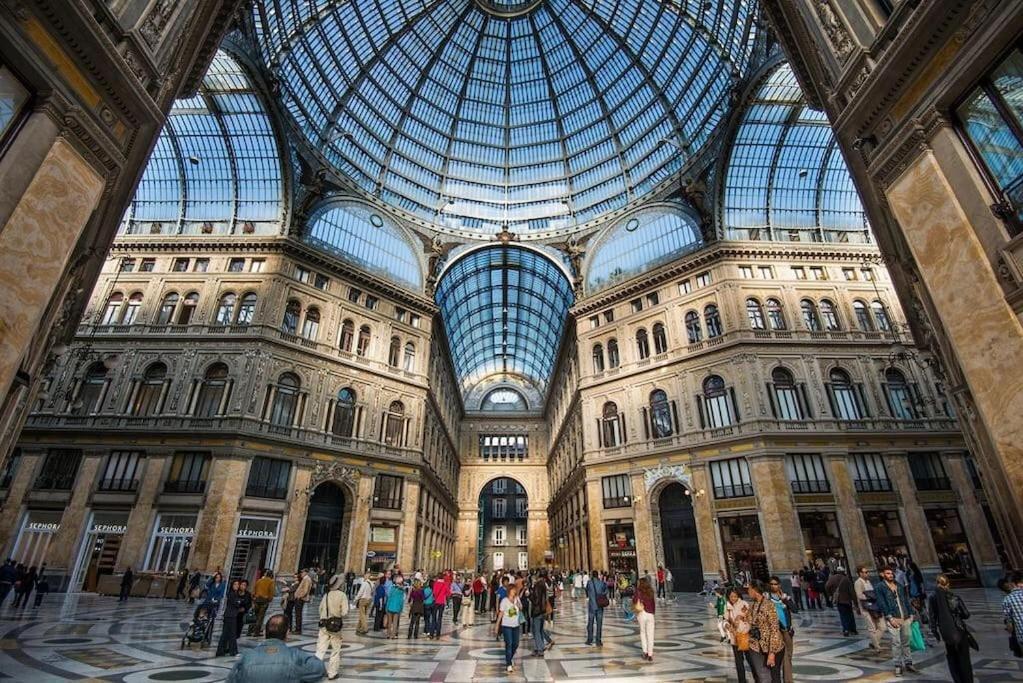 شقة Casa Via Toledo. Centralissima E Vicina Al Porto نابولي المظهر الخارجي الصورة